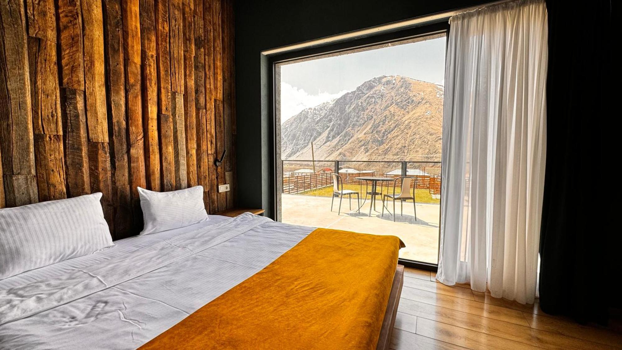 Hotel Misty Mountain Stepantsminda Exterior photo